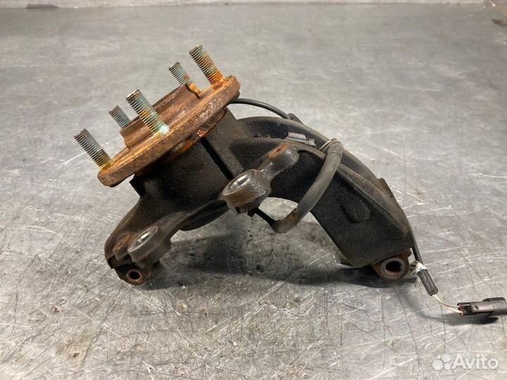 Кулак поворотный передний левый правый Mazda 3