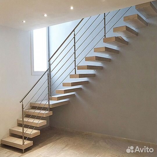 Лестница на второй этаж
