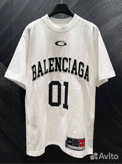 Футболка balenciaga унисекс