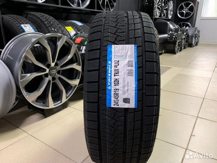 Triangle PL02 245/45 R19 102V