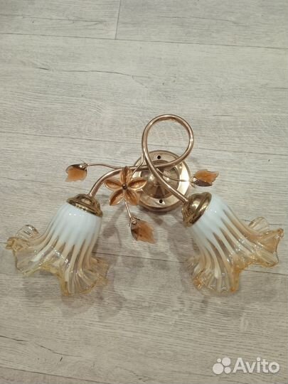 Настенный светильник