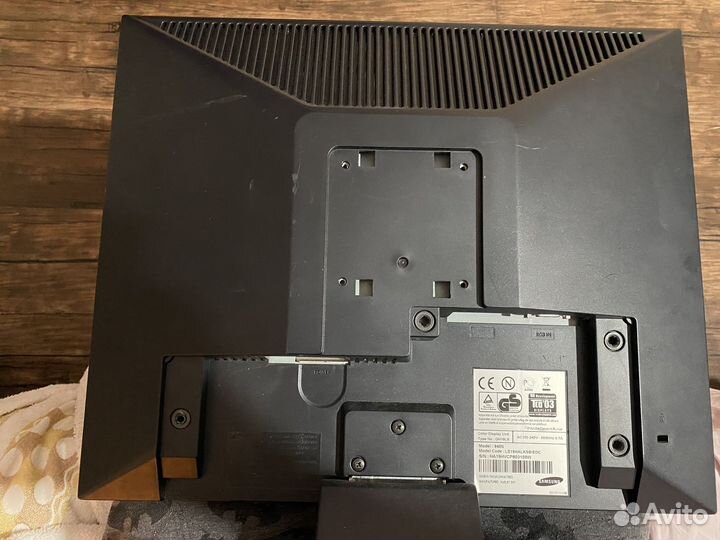 Монитор Samsung