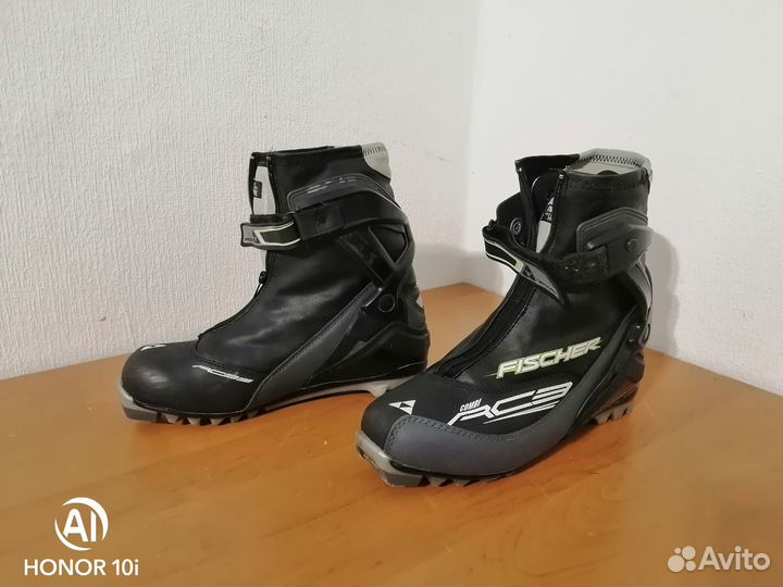 Лыжные ботинки Fischer 43-44 коньковые