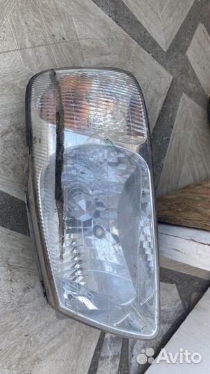 Фара левая на hyundai accent 2007