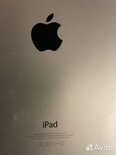 iPad (4-го поколения, Wi-Fi + Cellular)
