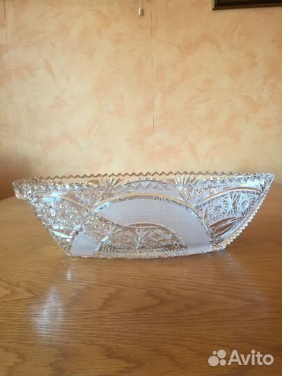 Ваза хрустальная