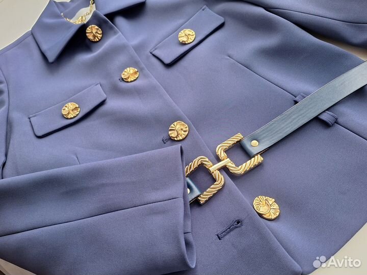 Брючный Костюм новый 42