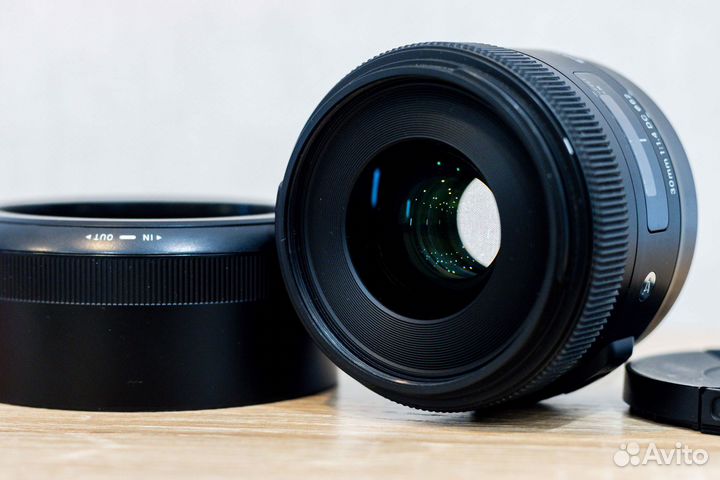 Объектив Sigma 30 mm f1.4 DC Art Canon