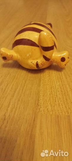 Статуэтка, полосатый кот