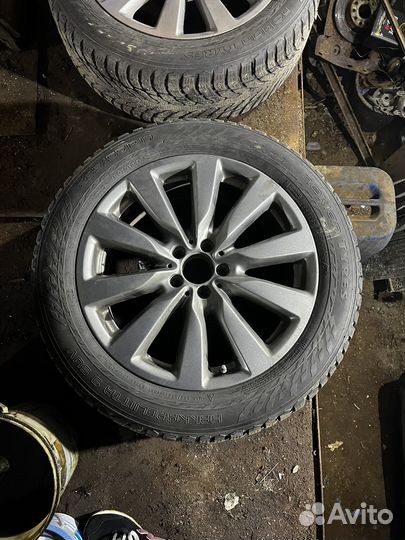 Зимние шины на дисках 235 55 r19