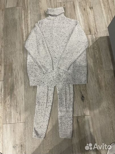 Костюм женский