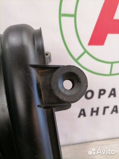 Коллектор впускной Nissan Note E11 HR16DE 2007