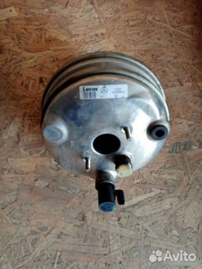 Главный тормозной цилиндр Mercedes-Benz S W220