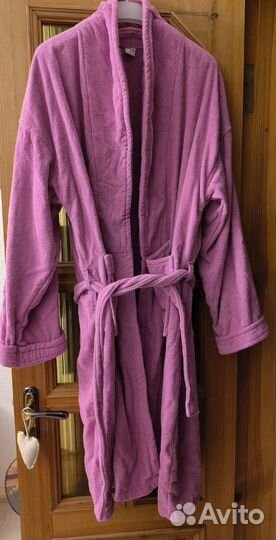 Халаты новые импортные размер 50 и 52