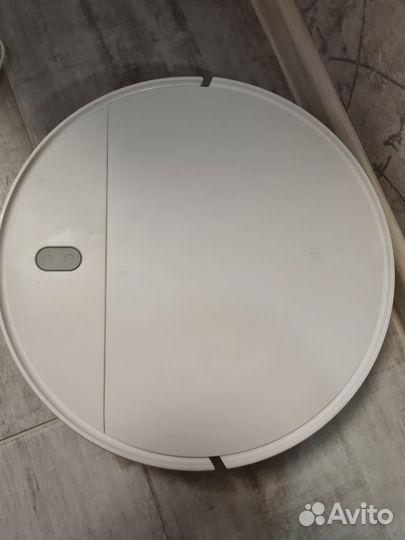 Робот-пылесос Xiaomi Mi Robot Vacuum-Mop Essential