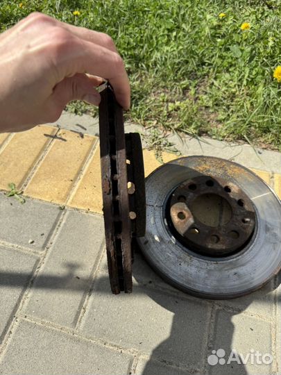 Тормозные диски перед Пассат B5