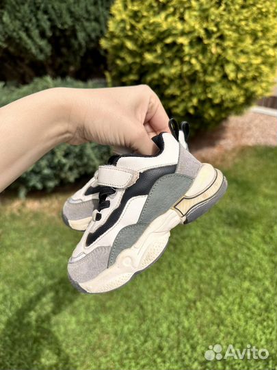 Кроссовки детские