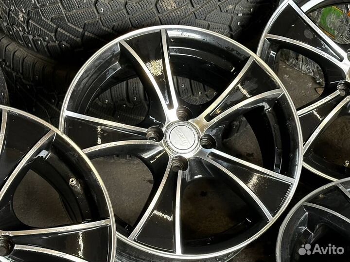 Диски R16 4x98 4Racing на Вазы