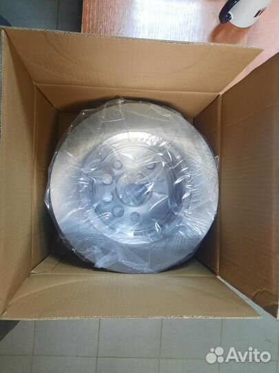 Диск тормозной задний Volvo 240 740 940