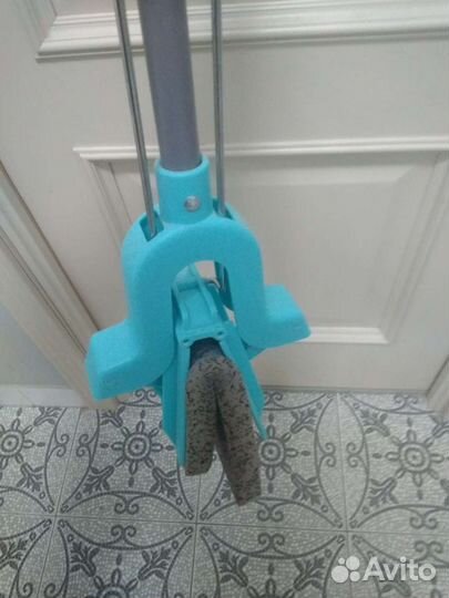 Швабра с отжимом Leifheit Piccolo