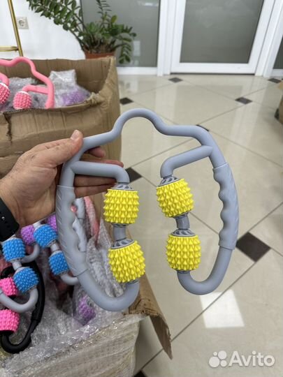 Роликовый массажер для шеи, рук, ног