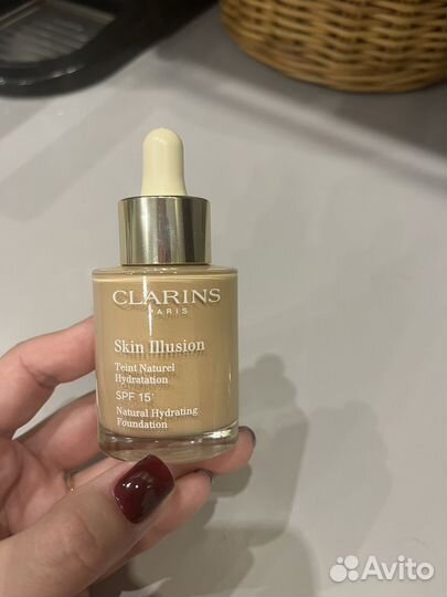 Крем тональный Shiseido и Clarins