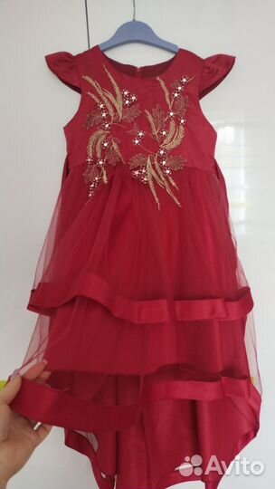 Платье праздничное
