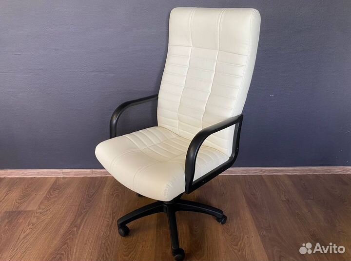 Компьютерное кресло. Кресло руководителя