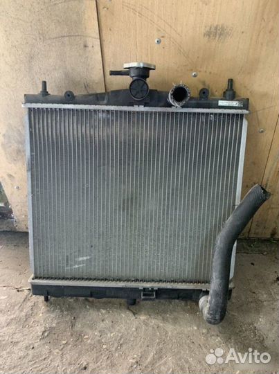 Радиатор Nissan Note E11