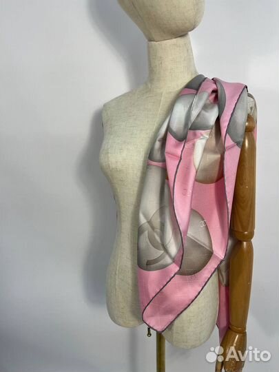 Шелковый платок Chanel