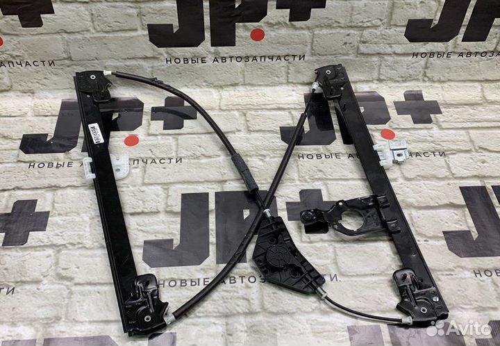 Стеклоподъемник двери передний правый Infiniti