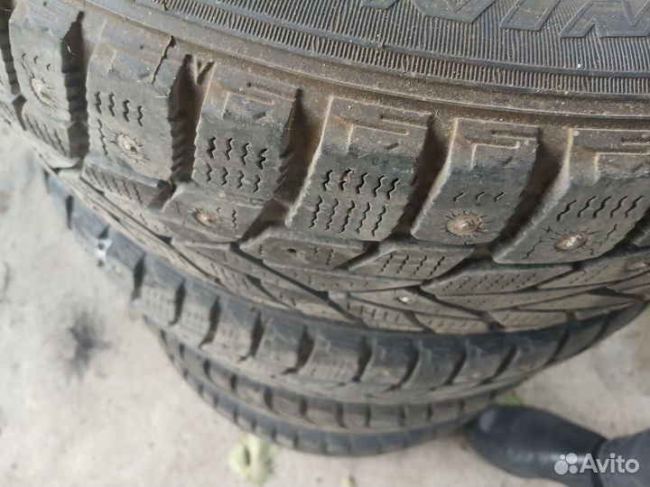 Sava Eskimo Stud 185/65 R15