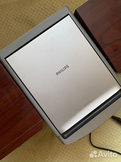 Музыкальный центр philips