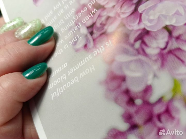 Маникюр в салоне