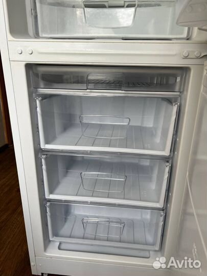 Холодильник Indesit