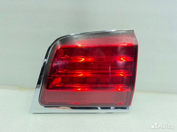Фонарь внутренний правый Lexus Lx 570 2007-2012