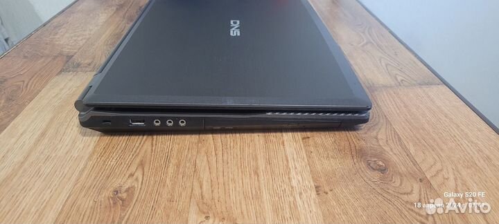 17-дюймовый игровой монстр DNS W370ST