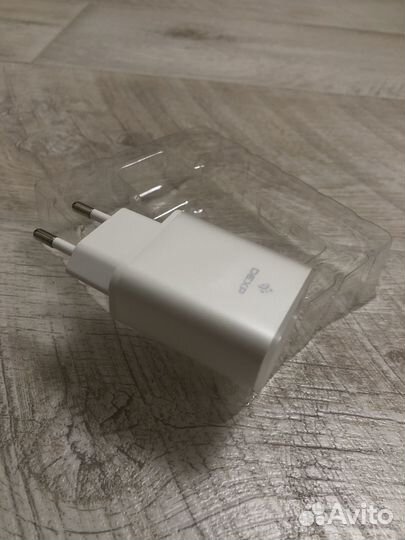 Сетевое зарядное устройство, блок для зарядки