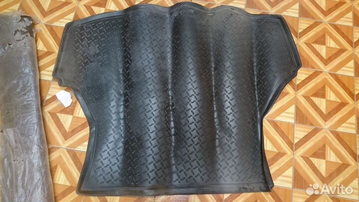 Коврик багажника