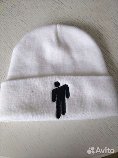 Шапка белая Билли Айлиш