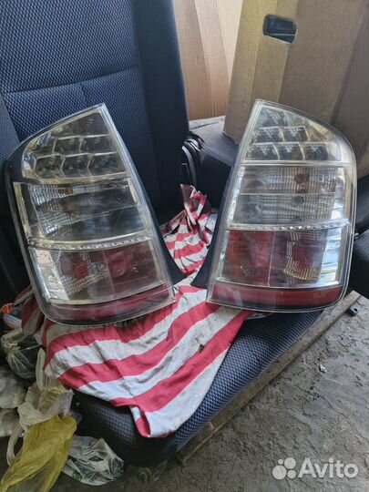 Задние фонари на тойоту приус 20