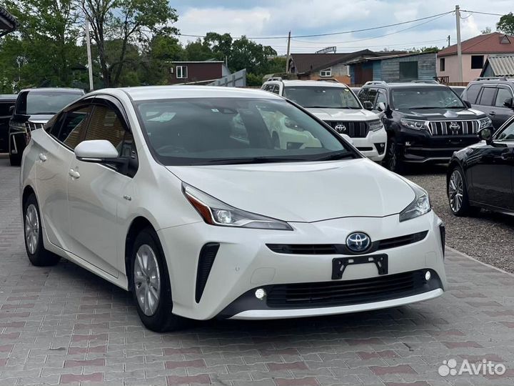 Аренда авто Toyota Prius