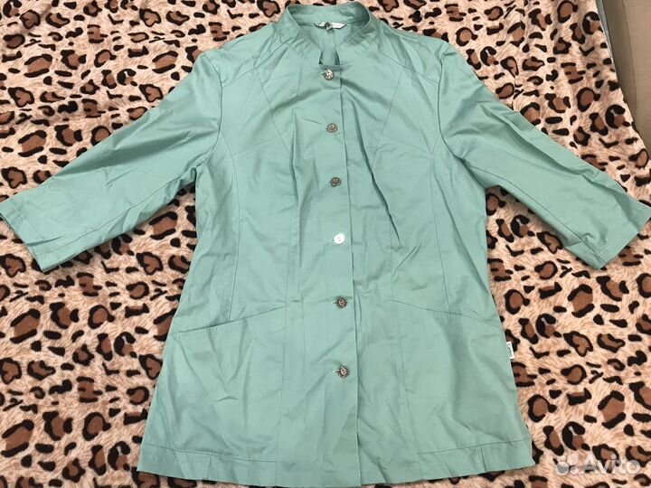 Медицинский костюм женский новый