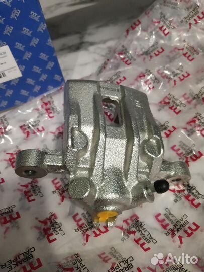 Суппорт задний левый на киа Рио 2 и хендай ассент