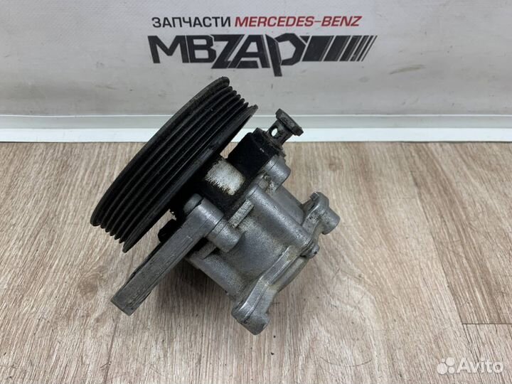 Насос гур на запчасти Mercedes W164 ML 164