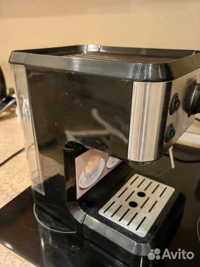 Кофеварка рожковая Polaris