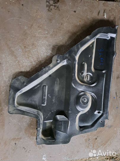 Шумка двери задний Range Rover Vogue