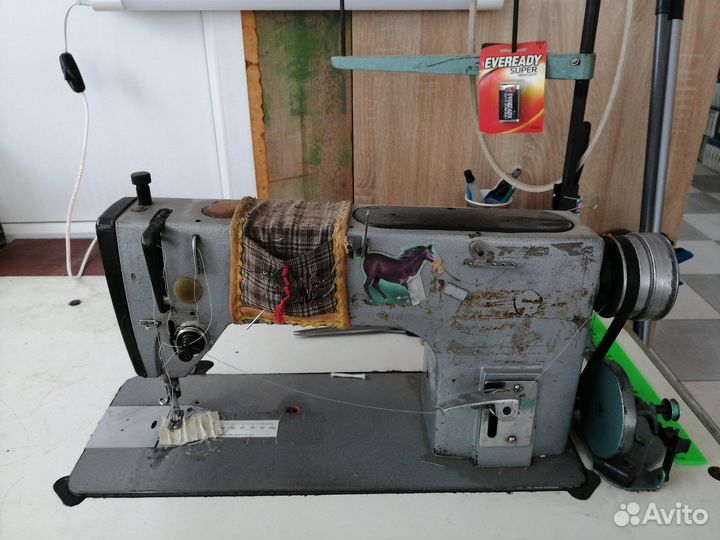 Продаётся оверлок и швейная машина