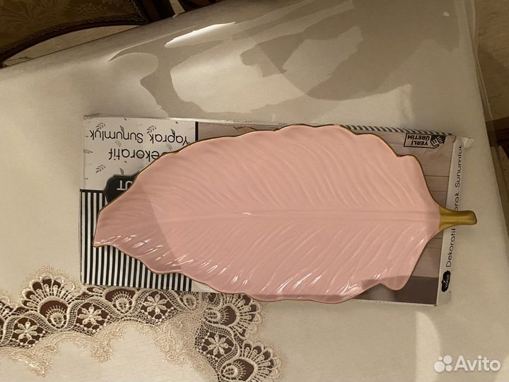 Блюдо для рулетов и т.д. По размеру, блюдо большое