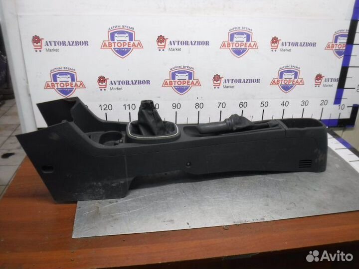 Консоль между сидений Opel Corsa D Z12XEP 2007